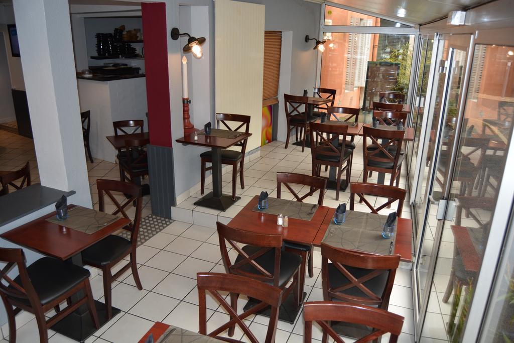 Hotel Le Charleston Родез Екстериор снимка